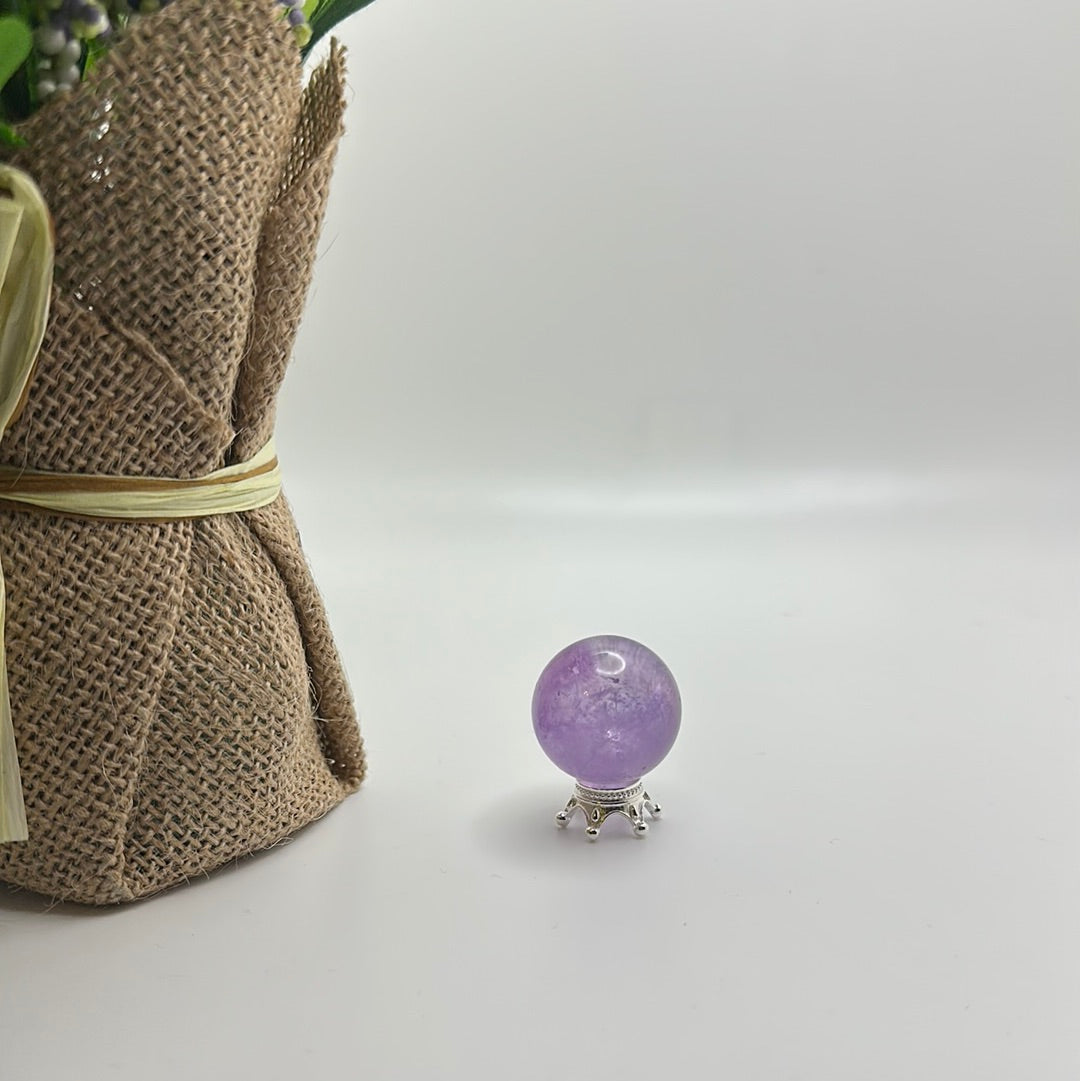 Amethyst Sphere (27mm)