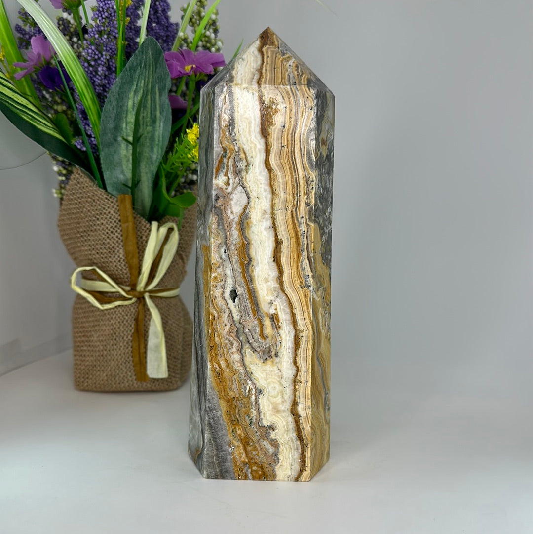 Lace Agate Tower